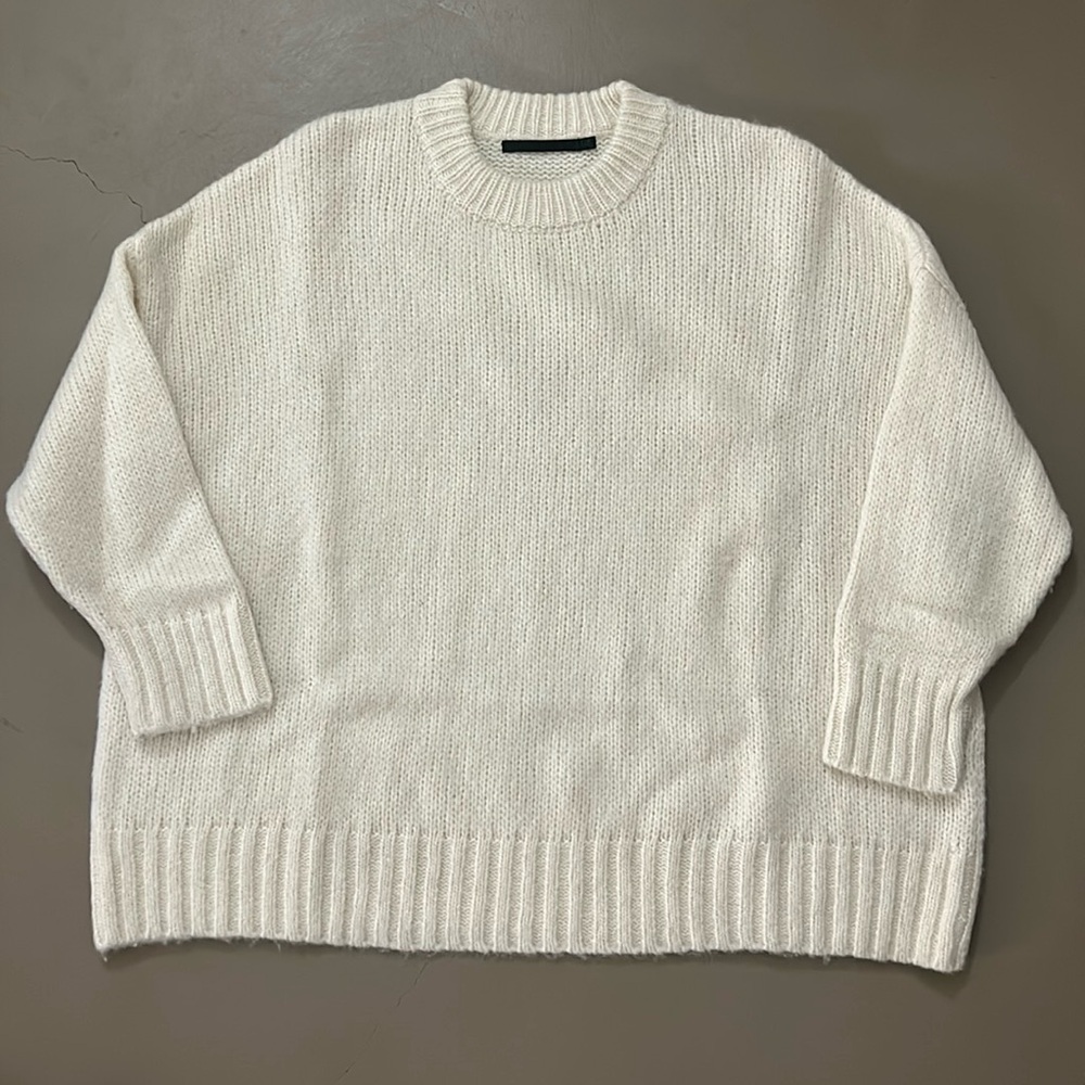 Jenni Kayne Ivory Alpaca Cocoon Crewneck Pullover Sweater M Cream cozy crew